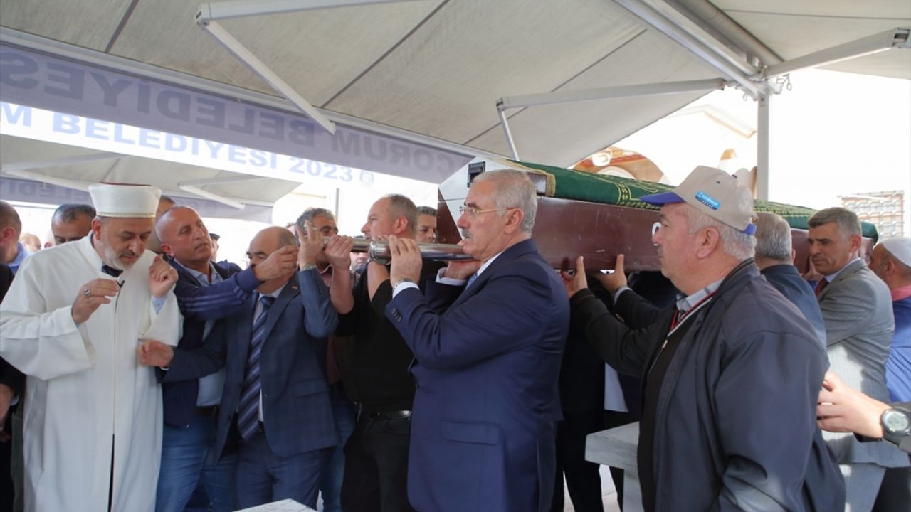 Yargıtay Başkanı Mehmet Akarca, Çorum'da cenaze törenine katıldı