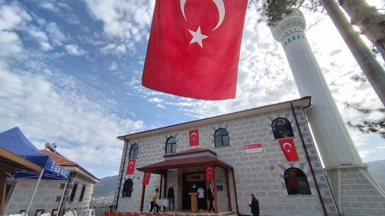 Gölcük'te Panayır Camii ibadete açıldı