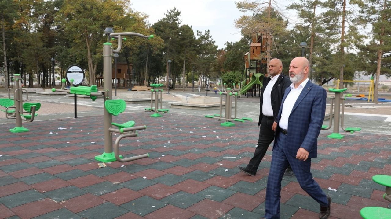 Başkan Çolakbayrakdar: "Çocuklar için ağaç evin de olduğu çok fonksiyonlu park yapıyoruz"