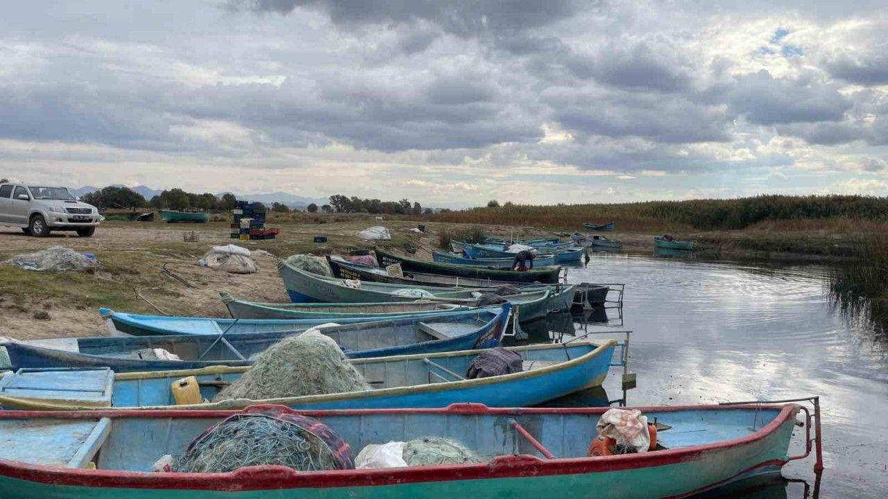 Beyşehir Gölü’ndeki avlanma faaliyetleri hem karadan hem havadan sıkı takipte