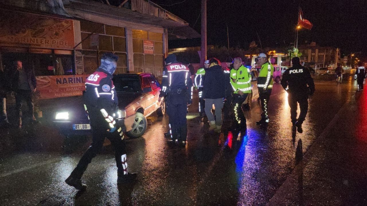 Düzce'de polisten kaçan sürücü 10 kilometrelik kovalamacanın ardından yakalandı