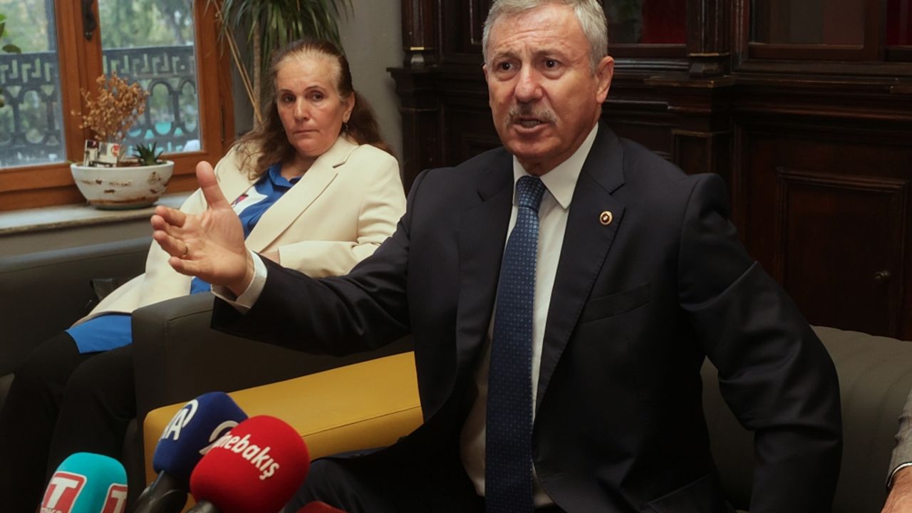 Saadet Partisi Grup Başkanı Selçuk Özdağ, Trabzon'da konuştu: