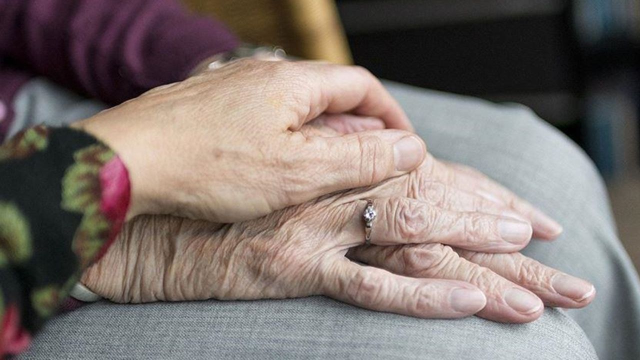 Sağlık Bakanlığı'ndan yaşlılara müjde: Her ile YAŞAM Merkezleri kurulacak
