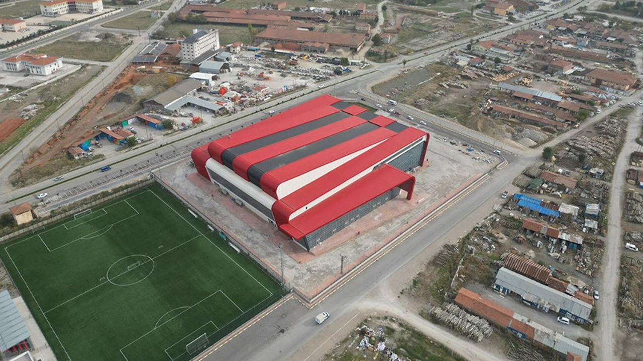 Çorum'un yeni Spor Salonu 2023 Türkiye Güreş Şampiyonasıyla kapılarını açıyor!