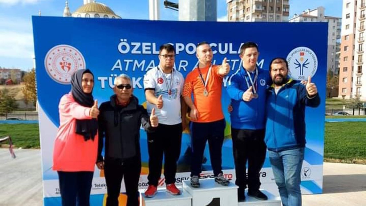Çorum'un özel sporcuları Ankara'dan altın ve gümüş madalyalarla döndü