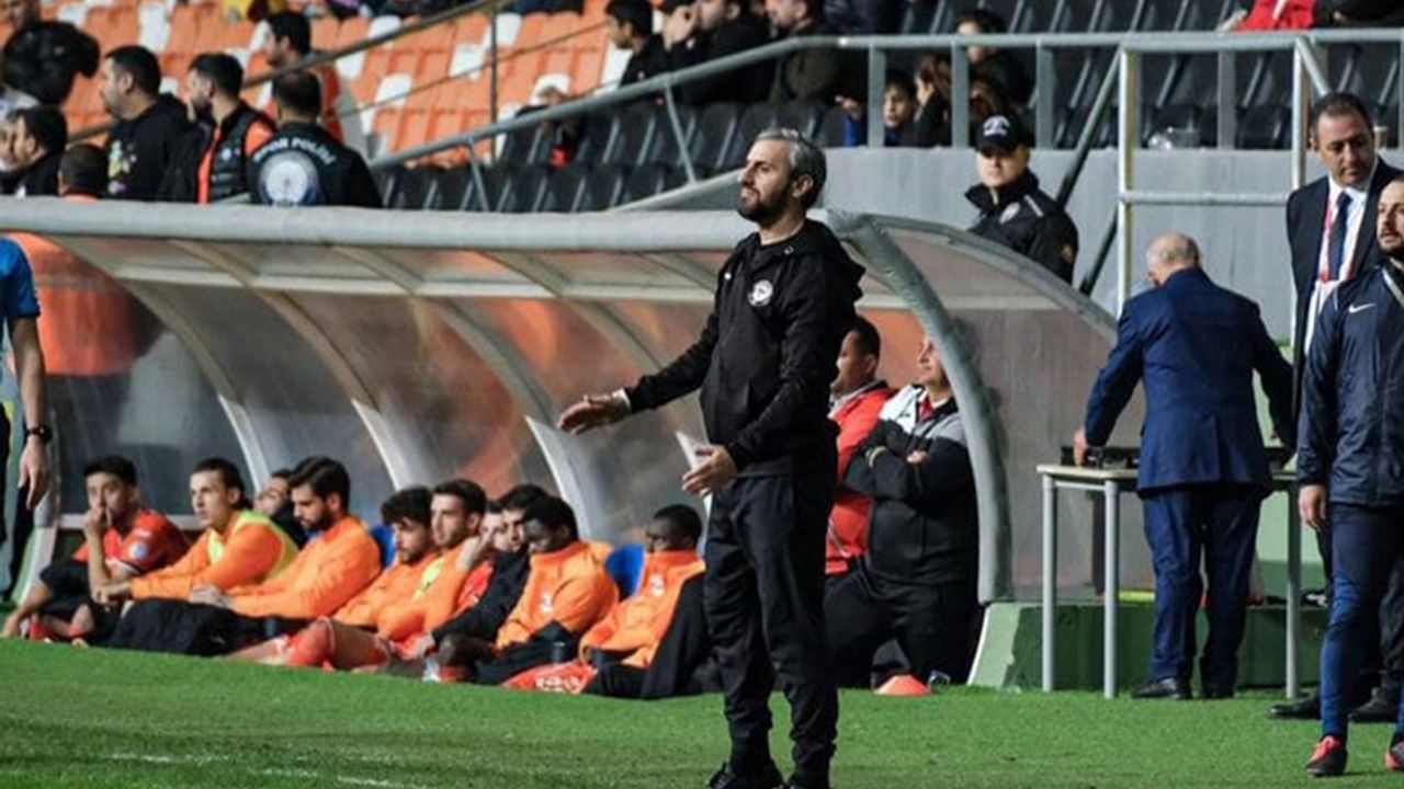 Serkan Özbalta'nın taktik zaferi: Ahlatcı Çorum FK, Adana'dan 3 puanı aldı
