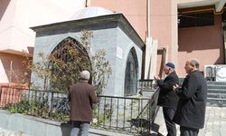 Akşemseddin Hazretleri'nin babasının kabrine ziyaretçi akını