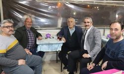 Agah Karapıçak, Teravih sonrası vatandaşlarla sohbet etti