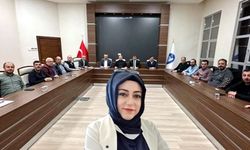Selma Bayrakdar, Ak Parti Belediye Meclis Grubunu eleştirdi: Bu şehirde sadece erkekler değil, kadın ve gençlerde var!