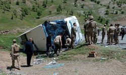Şırnak'ta askeri personeli taşıyan otobüs devrildi: 2 şehit, 4 asker yaralı