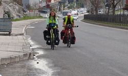 Türk kültürünü bisikletle keşfeden İsviçreli çift