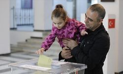 Yurt dışındaki seçmenler ikinci tur için sandığa koşuyor