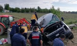 Ereğli'de tarım işçilerini taşıyan minibüs kazası: 1 ölü, 8 yaralı