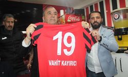 Milletvekili Vahit Kayrıcı'dan Çorum FK'ya 250 bin lira destek