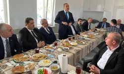 MHP Milletvekili Adayı Kayrıcı, Zanaatkarlar Kooperatifi’ni ziyaret etti