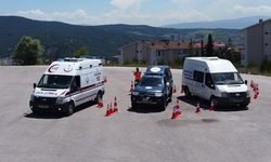 Karabük'te ambulans ekiplerine ileri sürüş teknikleri eğitimi verildi