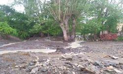 Çankırı’da sağanak: Köy yolları göle döndü, tarım arazileri zarar gördü