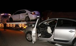 ERZİNCAN - İki otomobil çarpıştı, 12 kişi yaralandı