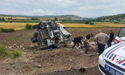 İskilip yolunda kaza: Hafriyat kamyonu devrildi, sürücü yaralandı