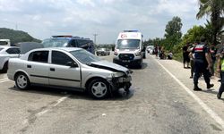 ADANA - Trafik kazasında 1 kişi öldü, 4 kişi yaralandı