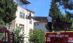 Amasya'da yangın çıkan ev kullanılamaz hale geldi