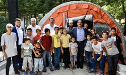 Gümüşhacıköy Kaymakamı Çadır Kur'an Kursunu ziyaret etti