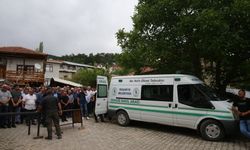 İstanbul'da eşi tarafından öldürülen kadın ve annesinin cenazeleri, Tokat'ta defnedildi