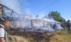Kastamonu'da çıkan yangında ev, traktör ve otomobil zarar gördü
