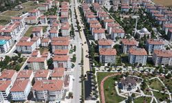 Altyapısı yenilenen Bişkek Caddesi asfaltlanıyor