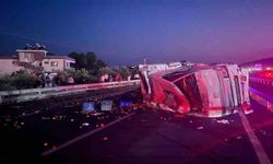 Freni patlayan kamyon Çanakkale-İzmir yolunda dehşet saçtı: 1 ölü, 5 yaralı