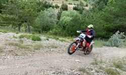 Adrenalin tutkunu motokrosçular Yozgat’ta buluştu