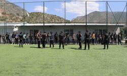Amasya'da tır dorsesinde 39 düzensiz göçmen yakalandı