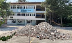 Karabük'te depreme dayanıksız okullarda yıkım ve güçlendirme çalışmaları sürüyor