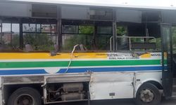 Zonguldak'ta iş makinesinin halk otobüsüne çarptığı kazada 5 kişi yaralandı