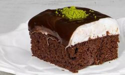 Bir dilimle mutluluğa yolculuk: Çikolata düşkünlerinin yeni favorisi Ağlayan Pasta tarifi