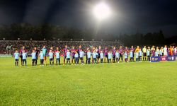 BİŞKEK - Kırgızistan'da Barcelona Kulubü'nün ve Asya ülkelerinin eski oyuncuları gösteri maç yaptı