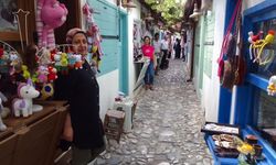 Dikiciler Sokağı: Çorum'un tarihi sokağı kadın esnaflarla renkleniyor