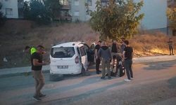 Polis aracıyla pikap çarpıştı: 2'si polis 3 yaralı