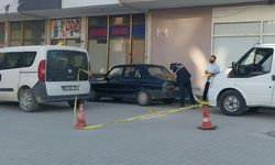 Çorum’da kurcalanan tabanca sokak ortasında patladı: 2 yaralı