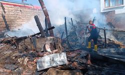 Sungurlu'da yangın paniği: Alevlere teslim olan tandırlık küle döndü