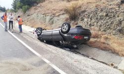 Kastamonu'da devrilen otomobildeki 3 kişi yaralandı