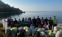 Kastamonu'da gönüllüler "Dünya Temizlik Günü" dolayısıyla atık topladı