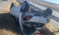 Sungurlu’da feci kaza: Otomobil takla attı, 10 günlük ikiz bebekler yaralandı