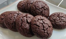Yapımı kolay, lezzeti muhteşem kurabiye tarifi! Her yiyenin bayıldığı Çikolatalı Çatlak Kurabiye nasıl yapılır?