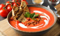 Sağlık ve lezzet bir arada: Fırında Közlenmiş Domates Çorbası tarifi