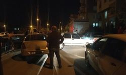 Polisten kaçan alkollü ve ehliyetsiz sürücü park halindeki araca çarptı!