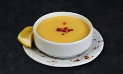 Soğuk kış günlerinin kurtarıcısı: Misafirlerinizi büyüleyecek Mercimek Çorbası tarifi