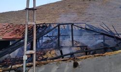 Çorum’da samanlık yangını büyük zarara neden oldu: 20 ton saman kül oldu!