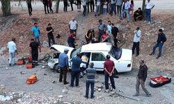 Sungurlu'da korkutan kaza: Virajı alamayan otomobil dereye uçtu!