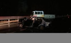 Bartın'da otomobil ile kamyonetin çarpıştığı kazada 2'si ağır 3 kişi yaralandı